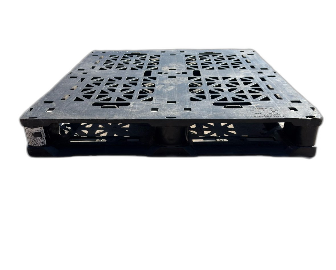 Pallets plástico liso travado — Fidelis Pallets